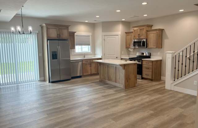 Beautiful new 3-bedroom, 2.5-bathroom townhome Gallery 3