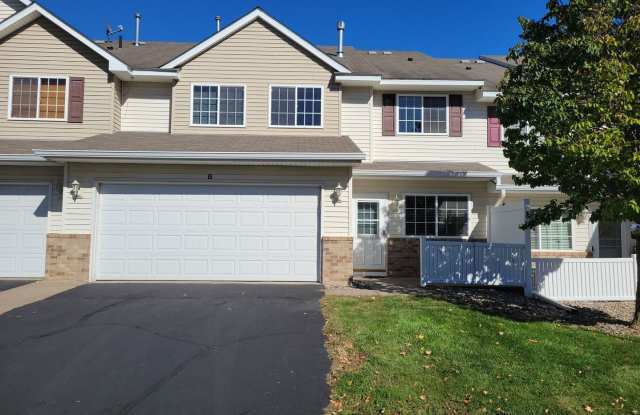 2 Level Townhouse Gallery 1