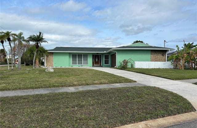 469 ISLAND WAY Gallery 3