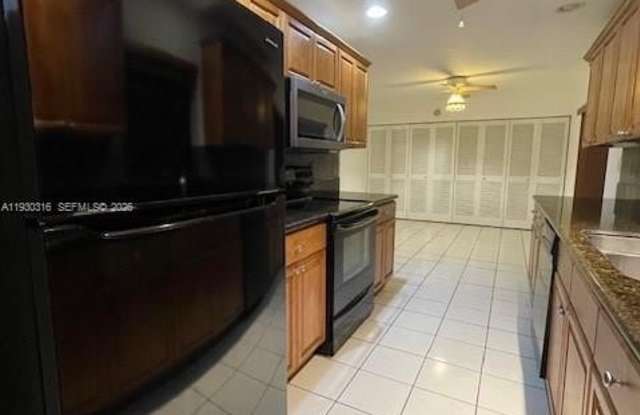 11412 SW 113th Pl Gallery 4