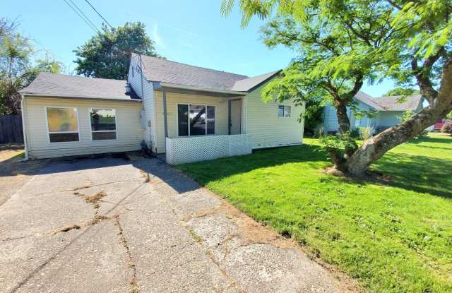 3 Bed 2 Bath Home w/ storage shed photos photos