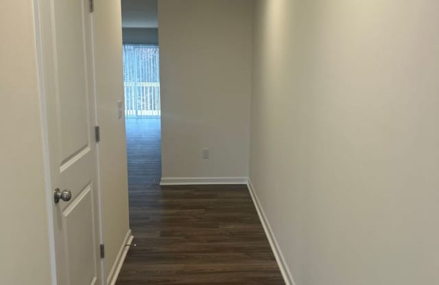 Beautiful townhome in the heart of Newton! Gallery 3
