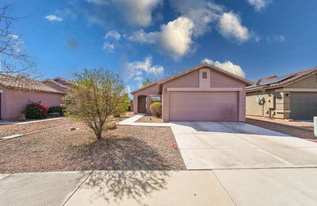 Prime Surprise Location | 3 Bed, Low-Maintenance Yard + Amenities photos photos