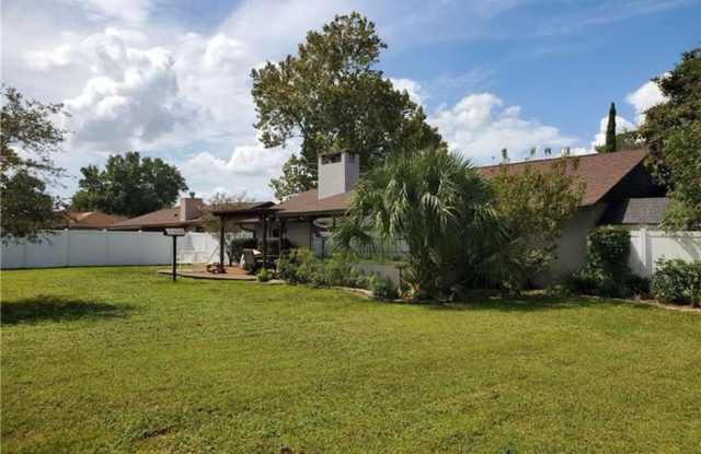 5220 Royal Oak Drive Gallery 3