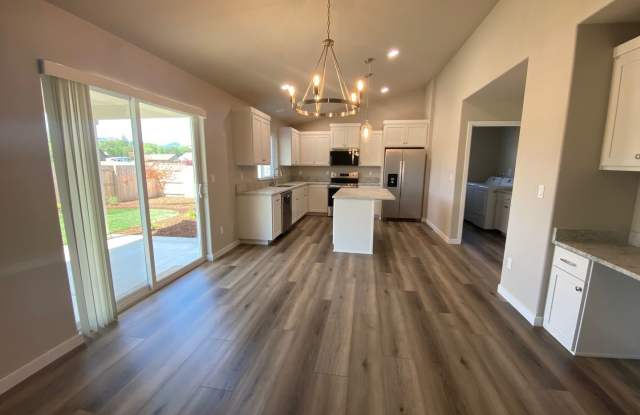 Brand New House in Winston! 1 Year Lease Required Gallery 4