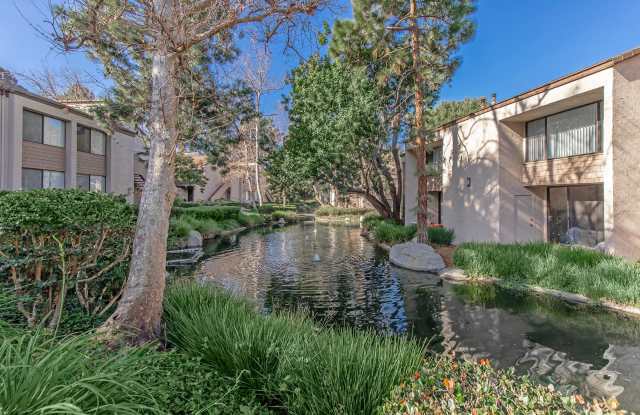 Huntington Lakes Apartments Gallery 2