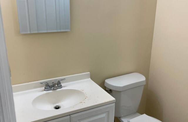 4/2 Home for rent, all tile floor, granite counter tops, new cabinetry, central ac. photos photos