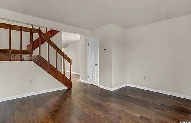 221 North Duke Street - C Gallery 3