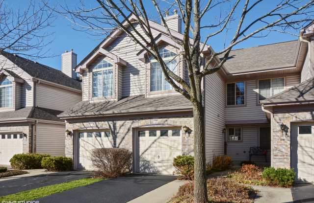 Gorgeous 2 Bedroom Townhome available in Palatine! photos photos