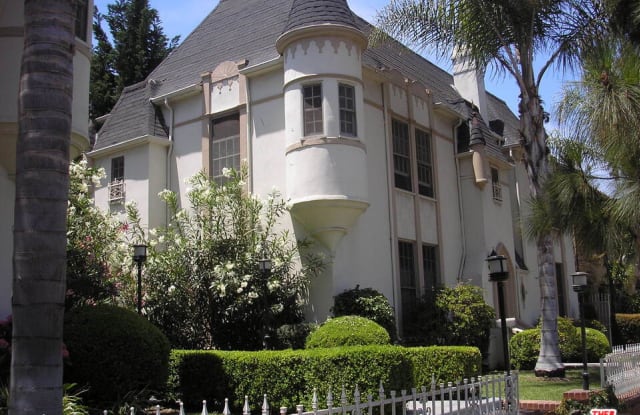 6542 W Olympic Blvd - 6542 West Olympic Boulevard, Los Angeles, CA 90035
