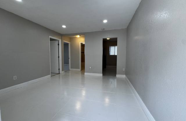 1920 Washington Avenue - 2 Gallery 2