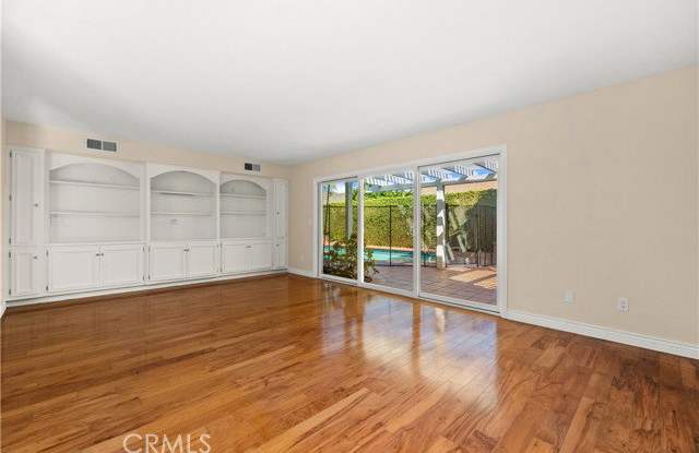 6871 Auburn Drive Gallery 4