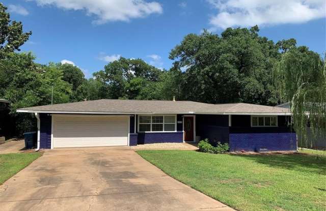 1012 S Maurice Avenue photos photos