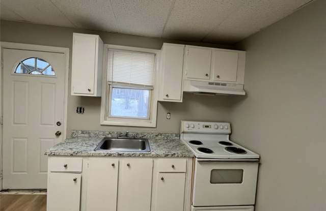 201 Main Street unit: 5 photos photos