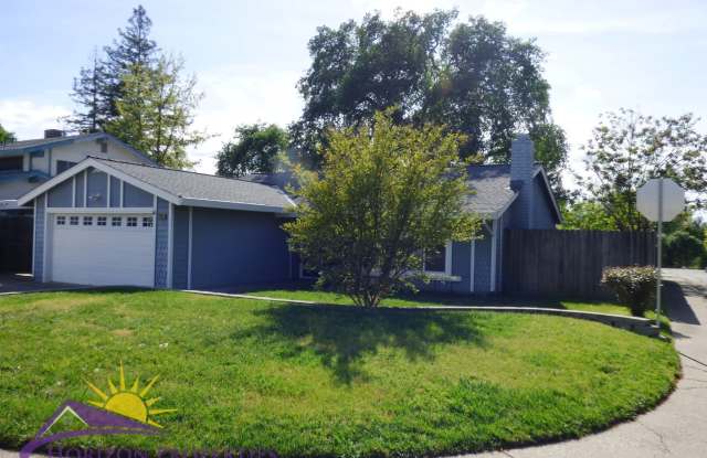 3 Bed 2 Bath 1,317sqft Citrus Heights Home in Wildwood Estates Gallery 3