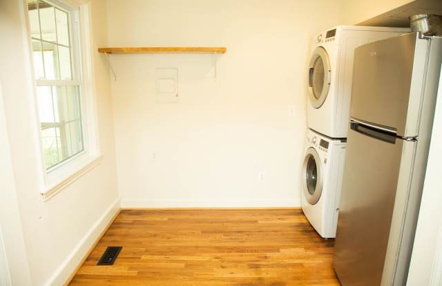 4 Bedroom House Available Near Scott Stadium and JPA Gallery 3