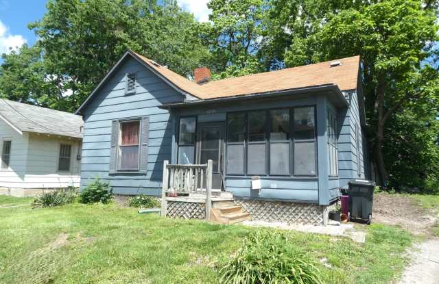 2 Bedroom House Downtown on Private Street in the District photos photos