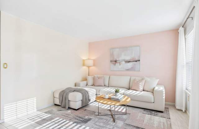 Beautiful 3 Bedroom, 3 Bath Townhome in Central York Schools! photos photos