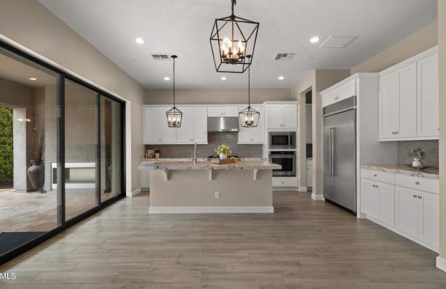 3882 E Andalusia Avenue Gallery 1