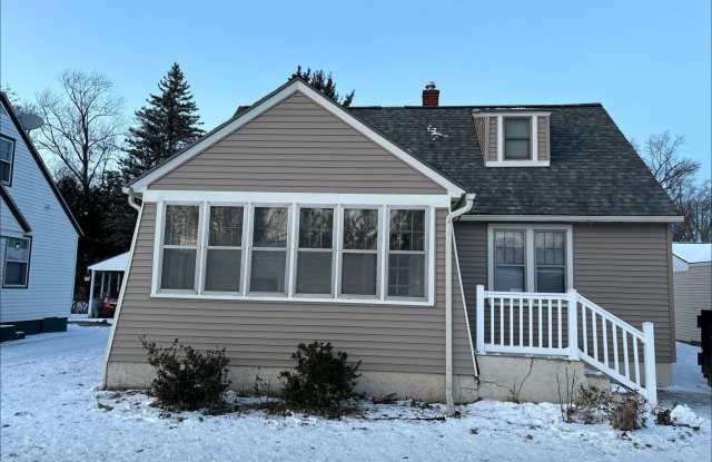 303 E 14th St - 303 East 14th Street, Holland, MI 49423