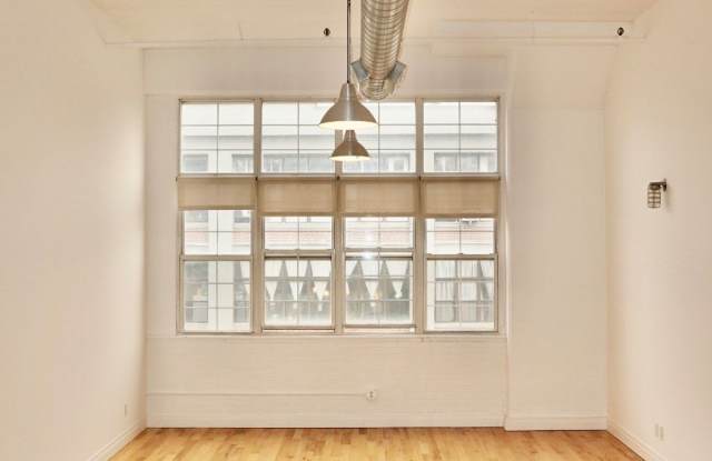 689 Myrtle Ave Gallery 2