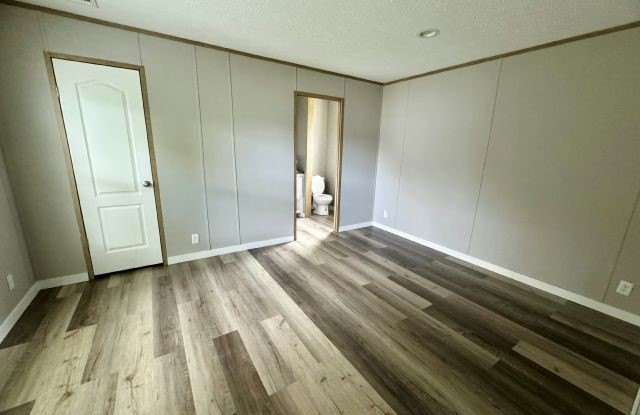 1749 JOLLY AVE Gallery 4