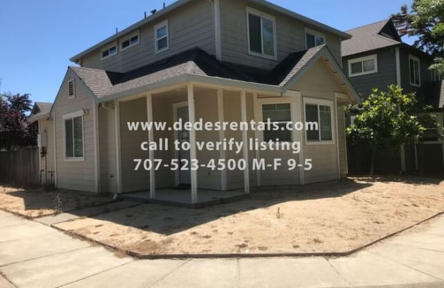 784 Zuur Street - 784 Zuur Street, Santa Rosa, CA 95401