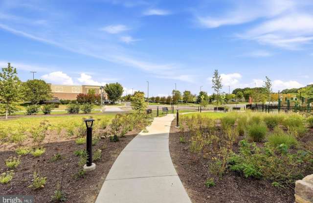 14347 GLEN MANOR Drive Gallery 4