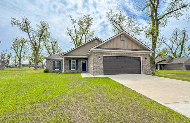 211 Silverthorn Dr photos photos