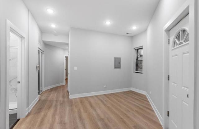 3001 N Central Park Ave Gallery 2
