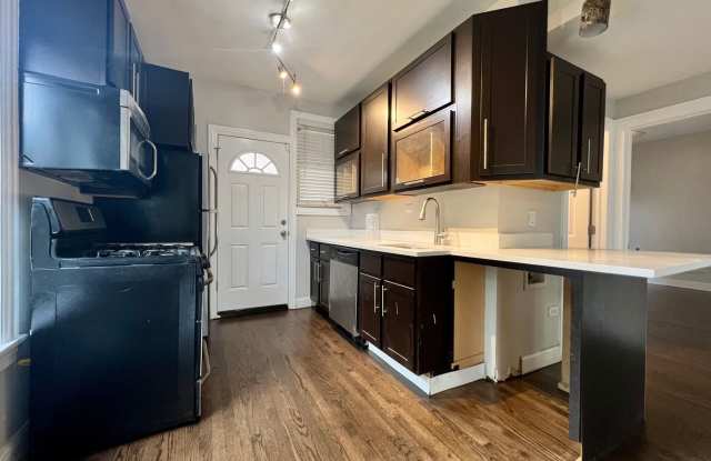 Renovated 2 Bed / 1 Bath in Logan Square — $1,925/mo, In Unit Laundry, Central Air, Dishwasher Included photos photos Renovated 2 Bed / 1 Bath in Logan Square — $1,925/mo, In Unit Laundry, Central Air, Dishwasher Included photos photos