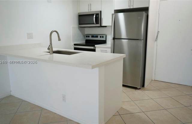 2771 Riverside Dr photos photos