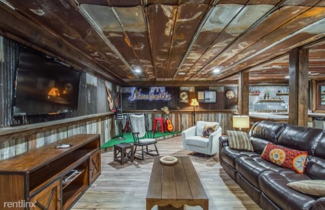 1015 S Graycroft Ave - 1015 South Graycroft Avenue, Nashville, TN 37115