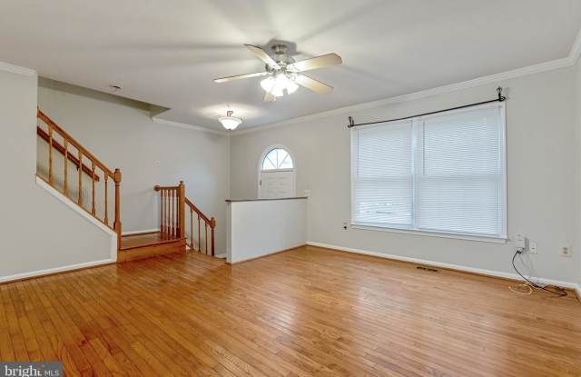 484 WATSON COURT Gallery 2