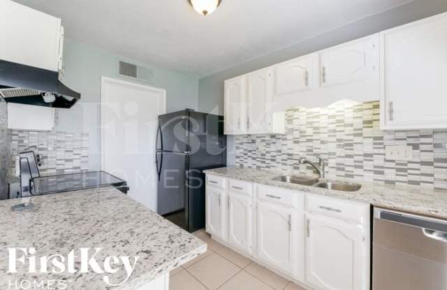 24007 Beef Canyon Drive Gallery 3