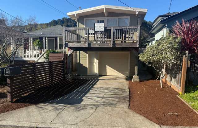 TWO BEDROOM ONE BATH HOME IN WEST CORTE MADERA ON THE LARKSPUR BORDER Gallery 1