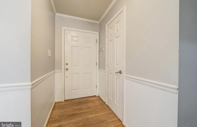 5465 CHESHIRE MEADOWS Way Gallery 2
