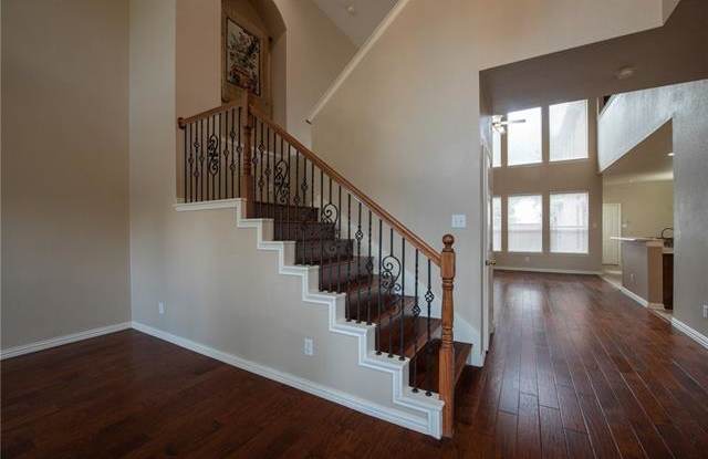 14877 Snowshill Drive Gallery 4