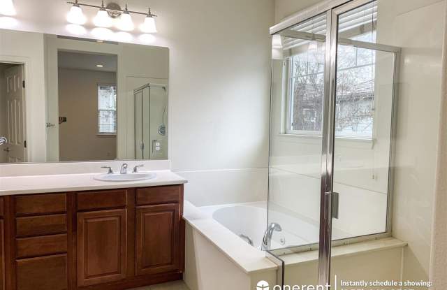 658 Woodland Terrace Gallery 2