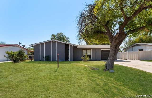7210 CLOVERFIELD LN Gallery 2