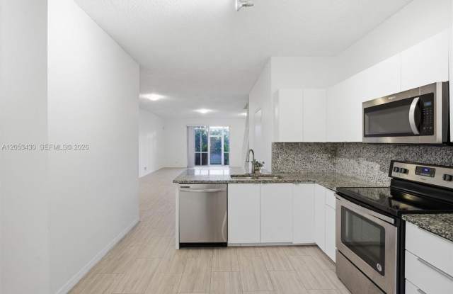 2066 Madeira Drive 2066, Weston, FL 33327 - 1916 Gallery 3