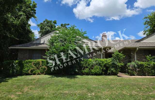 Spacious 3-Bedroom Duplex photos photos
