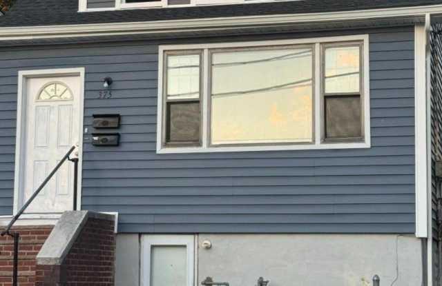 375 Tower St photos photos 375 Tower St photos photos