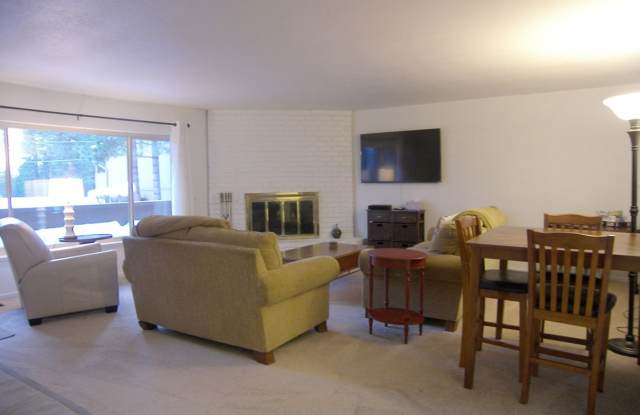3 Bedroom - Central Incline! photos photos