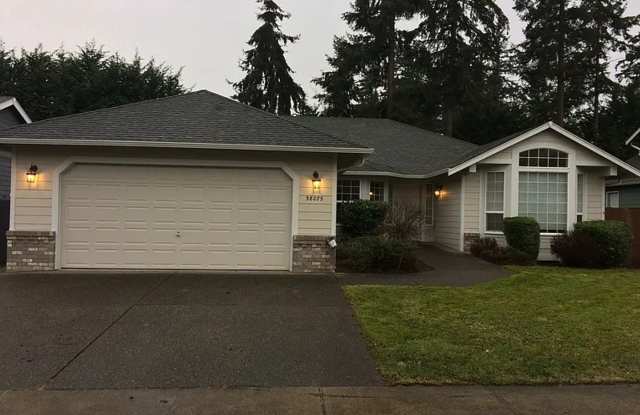 Charming 3-bedroom, 2-bathroom home in Auburn, WA photos photos