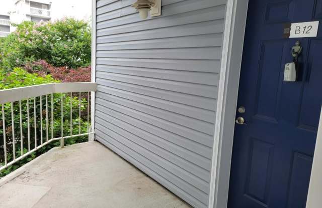 3178 SUMMIT SQUARE Drive Gallery 3