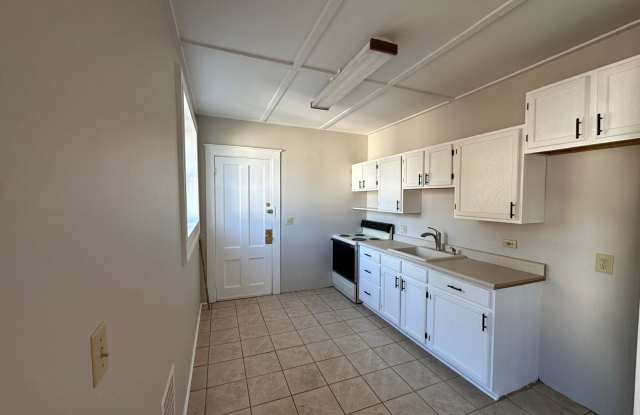 213 Pawling Avenue photos photos