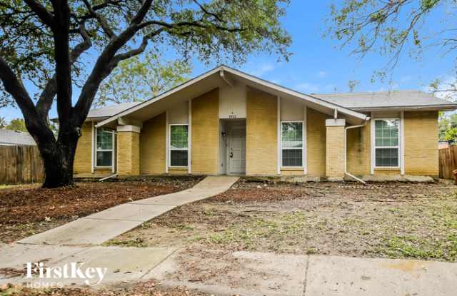 1912 Chamberlain Drive - 1912 Chamberlain Drive, Carrollton, TX 75007