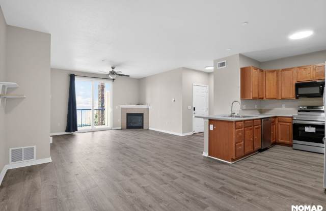 Newly renovated 2 Bedroom Condo in Centennial photos photos