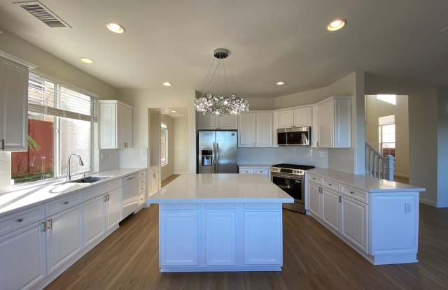 Gorgeous 4 Bedroom Carlsbad Home With A Stunning View and Solar! - 1532 Sapphire Drive, Carlsbad, CA 92011